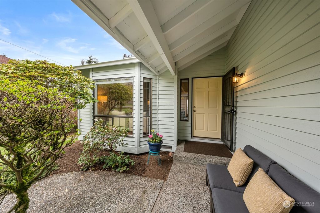 Photo of 12006 North Park Avenue N, Seattle, WA 98133 (MLS # 2058106)