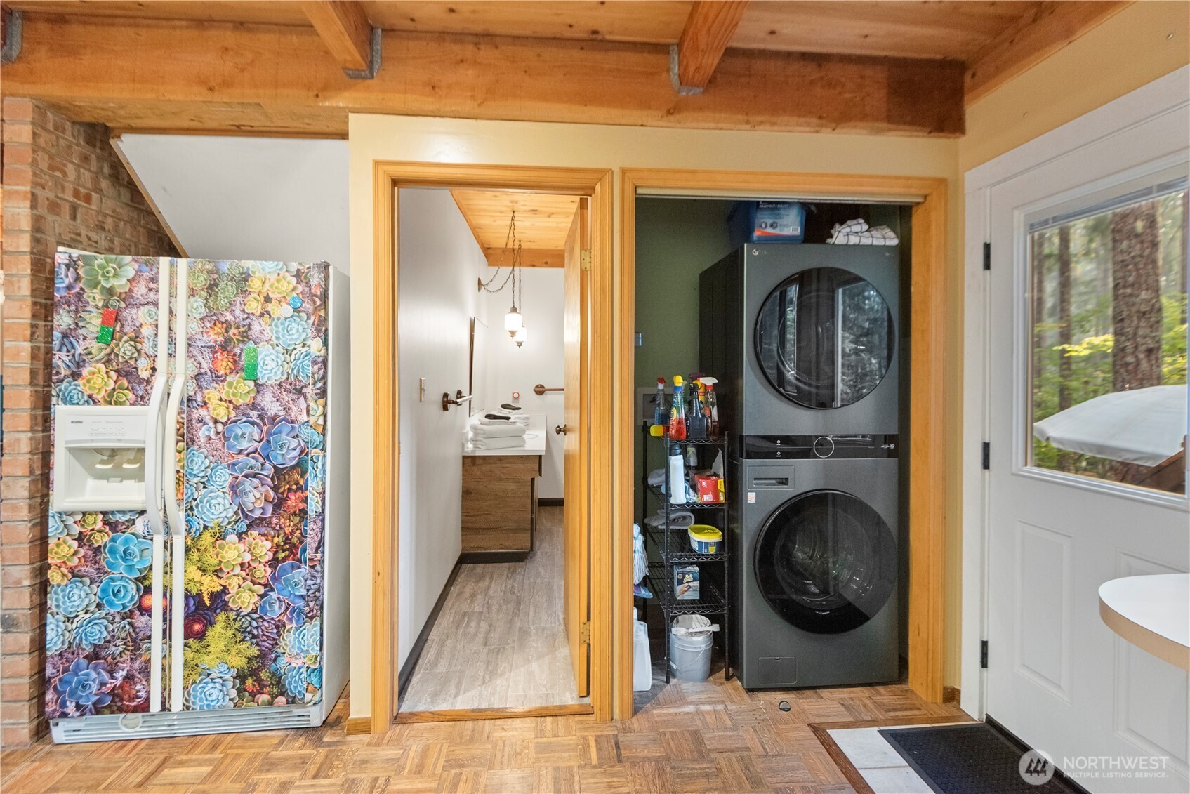 60 N Mount Rose Place