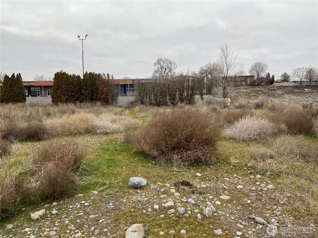 Photo of 74 X N Central Drive, Moses Lake, WA 98837 (MLS # 2471450)