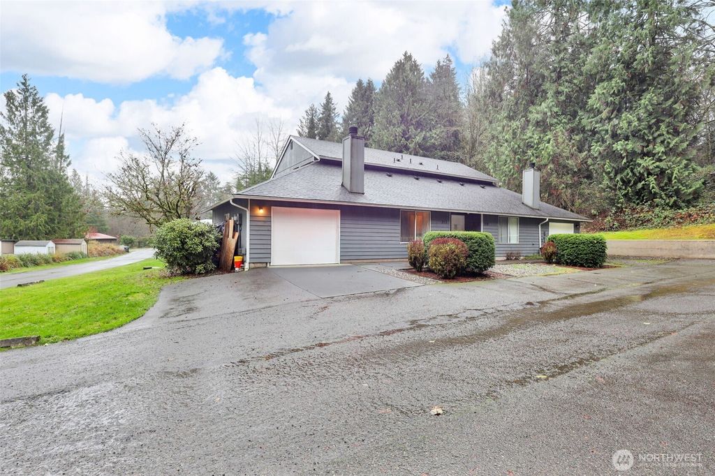 Photo of 306 , 308, 310, 312 109th Avenue E, Edgewood, WA 98372 (MLS # 2459650)