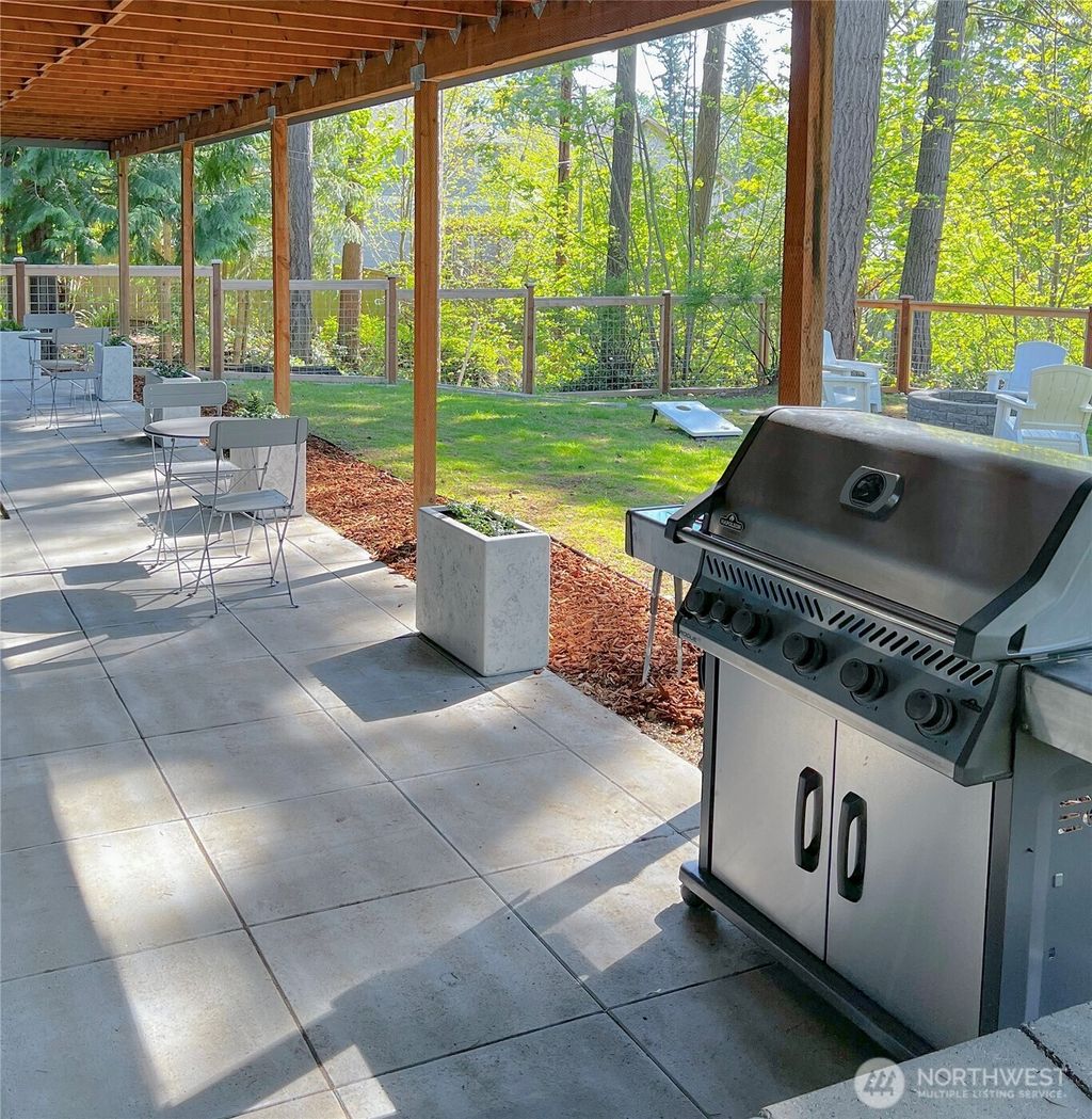 Photo of 9550 132nd Avenue SE, Newcastle, WA 98059 (MLS # 2507206)