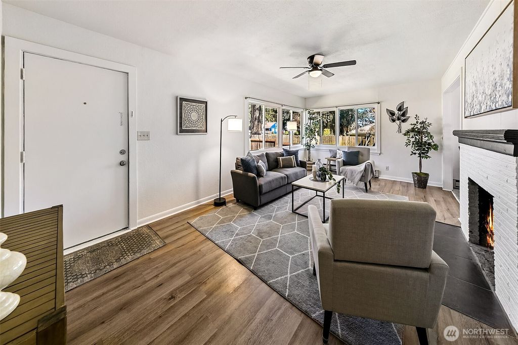 Photo of 2609 NE 145th Street, Seattle, WA 98155 (MLS # 2514801)