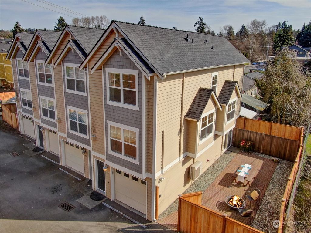 Photo of 4842 Railroad Avenue NE, Seattle, WA 98105 (MLS # 2047662)