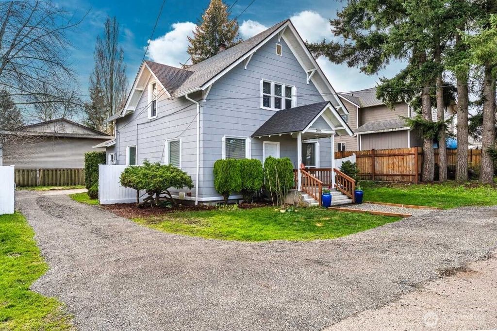 Photo of 2075 Cottage Place, Ferndale, WA 98248 (MLS # 2531336)
