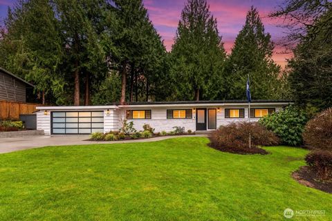 Photo of 3227 103rd Place NE, Bellevue, WA 98004 (MLS # 2497026)