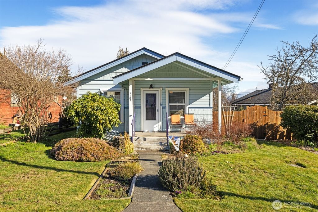 Photo of 1107 W 16th Street, Port Angeles, WA 98363 (MLS # 2483371)