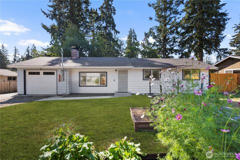 Photo of 9808 Lawndale Avenue SW, Lakewood, WA 98498 (MLS # 2435409)
