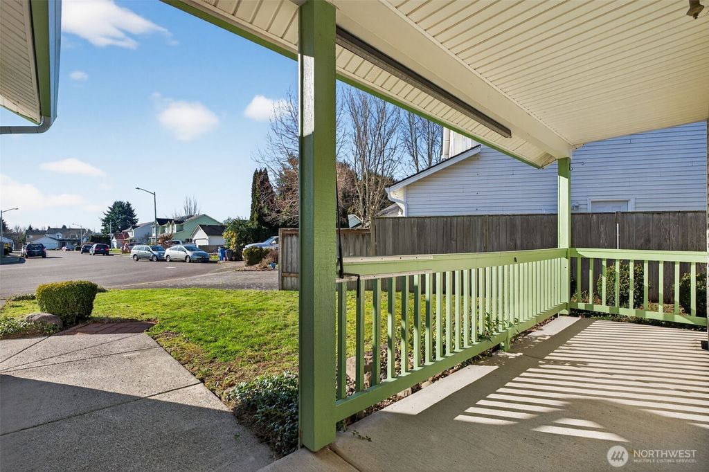 Photo of 17000 SE 16th Street, Vancouver, WA 98683 (MLS # 2480047)