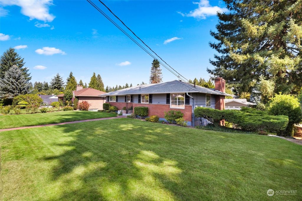 Photo of 20120 3rd Avenue S, Des Moines, WA 98198 (MLS # 2154104)