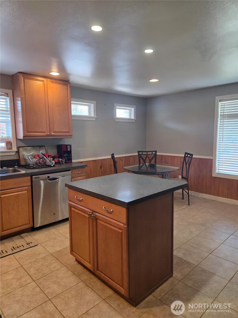2000 E Highland Avenue