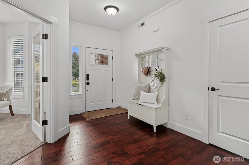 310 20th Street Pl SW