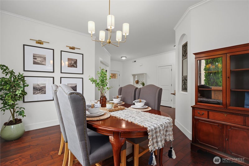 310 20th Street Pl SW