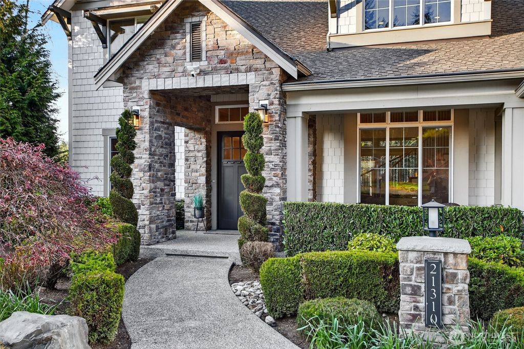 Photo of 21310 SE 11th Street, Sammamish, WA 98075 (MLS # 2503949)