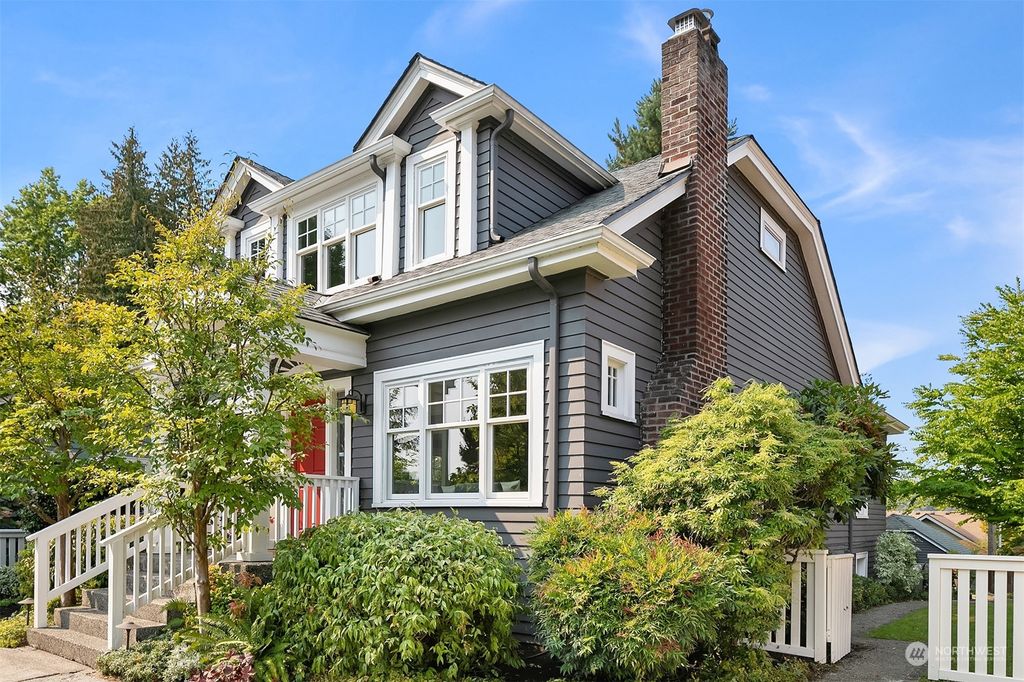 Photo of 3615 Bella Vista Avenue S, Seattle, WA 98144 (MLS # 1995108)