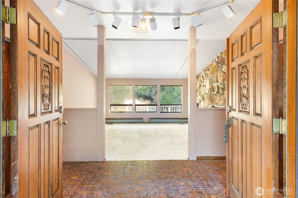 Photo of 23323 49th Avenue SE, Bothell, WA 98021 (MLS # 2502097)