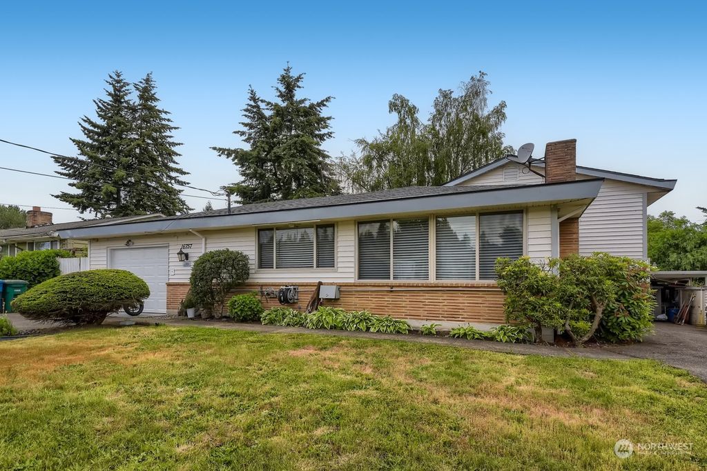 Photo of 16757 Corliss Avenue N, Shoreline, WA 98133 (MLS # 2156634)