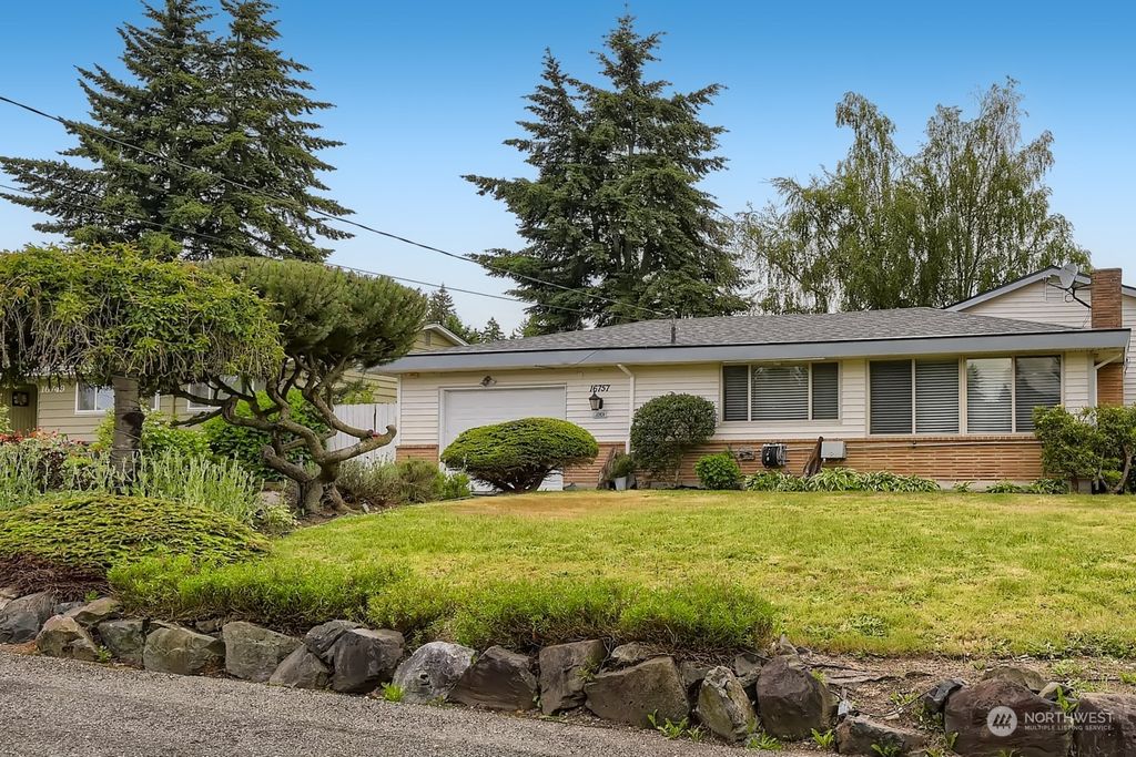 Photo of 16757 Corliss Avenue N, Shoreline, WA 98133 (MLS # 2156634)