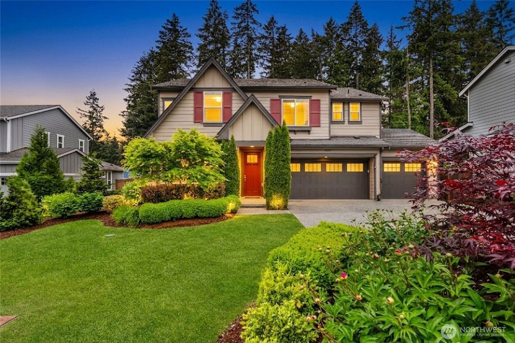 Photo of 14527 160th Court SE, Renton, WA 98059 (MLS # 2522430)