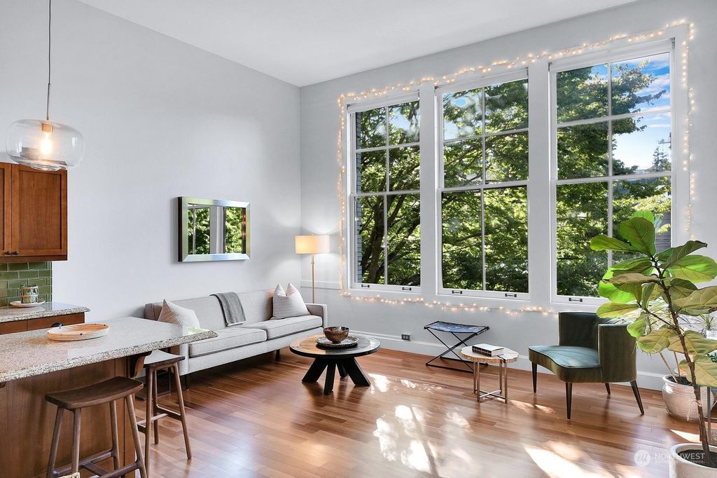 Photo of 201 Galer Street #370, Seattle, WA 98109 (MLS # 2291129)