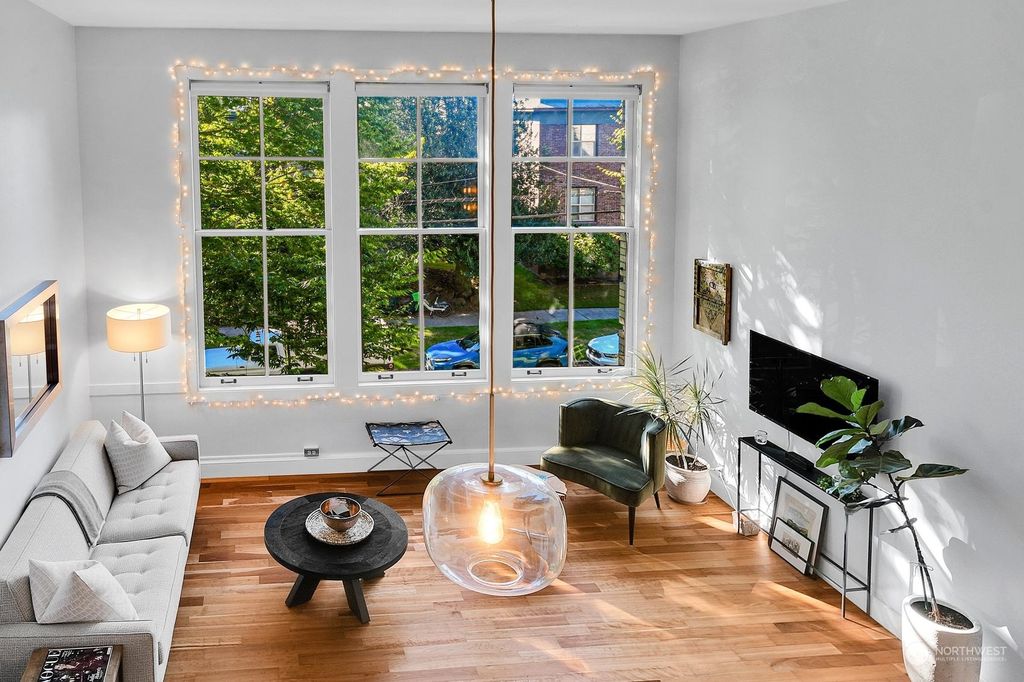 Photo of 201 Galer Street #370, Seattle, WA 98109 (MLS # 2291129)