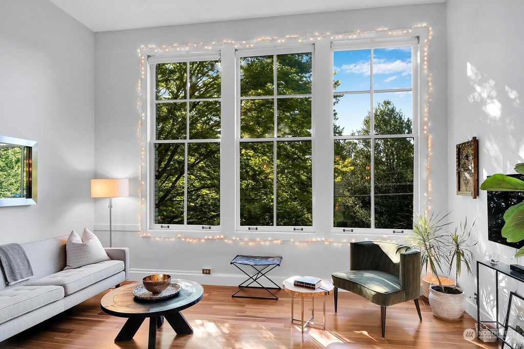 Photo of 201 Galer Street #370, Seattle, WA 98109 (MLS # 2291129)