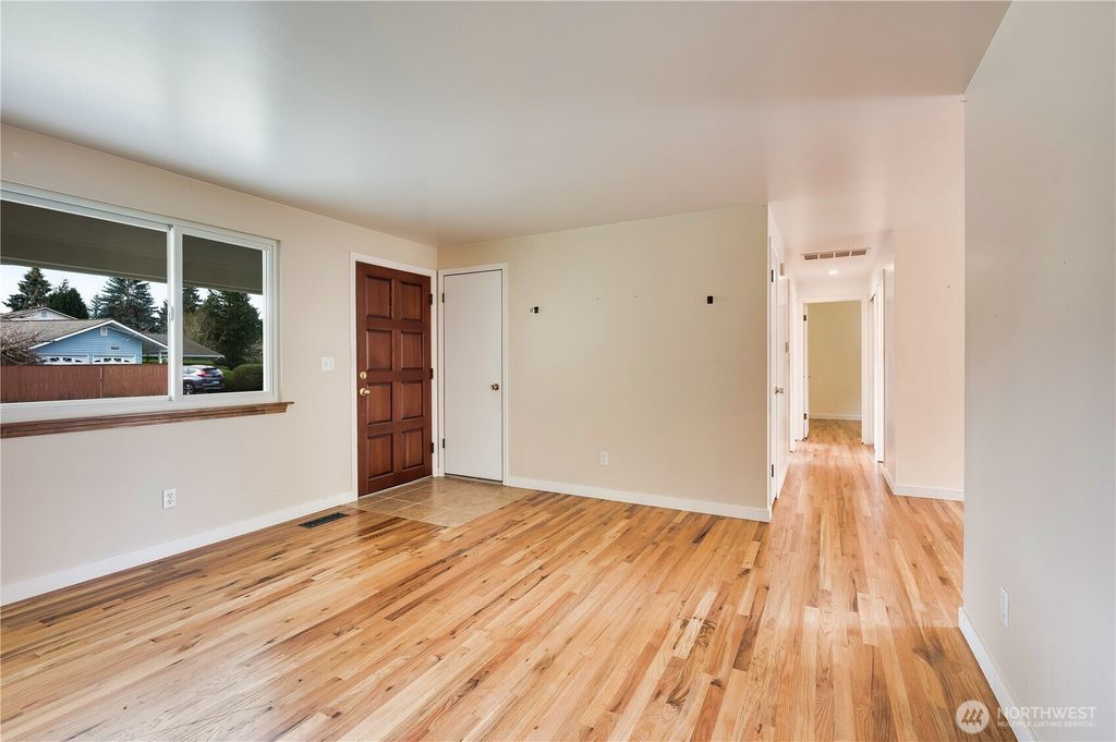 Photo of 8808 NE 139th Street, Kirkland, WA 98034 (MLS # 2347149)