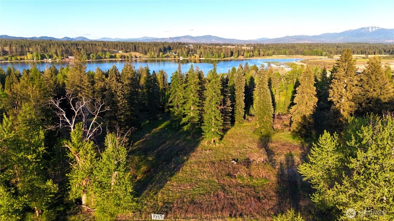 2 E Eloika Lake Road