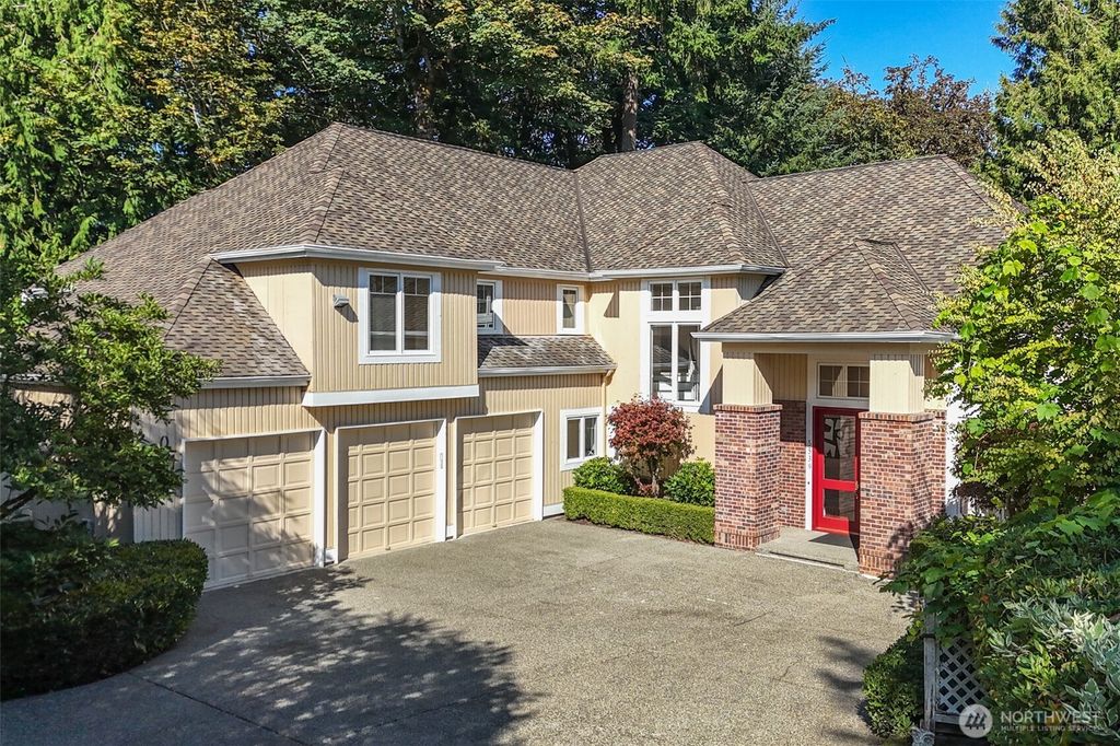 Photo of 5539 178th Avenue SE, Bellevue, WA 98006 (MLS # 2474745)