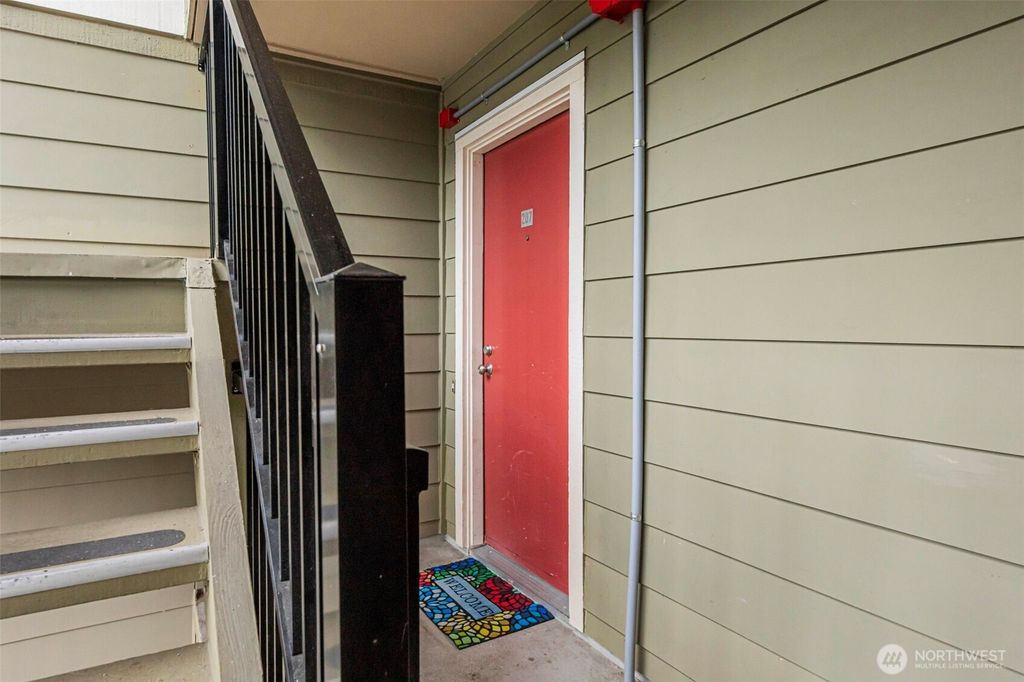 Photo of 3233 NE 12th Street #207, Renton, WA 98056 (MLS # 2432000)