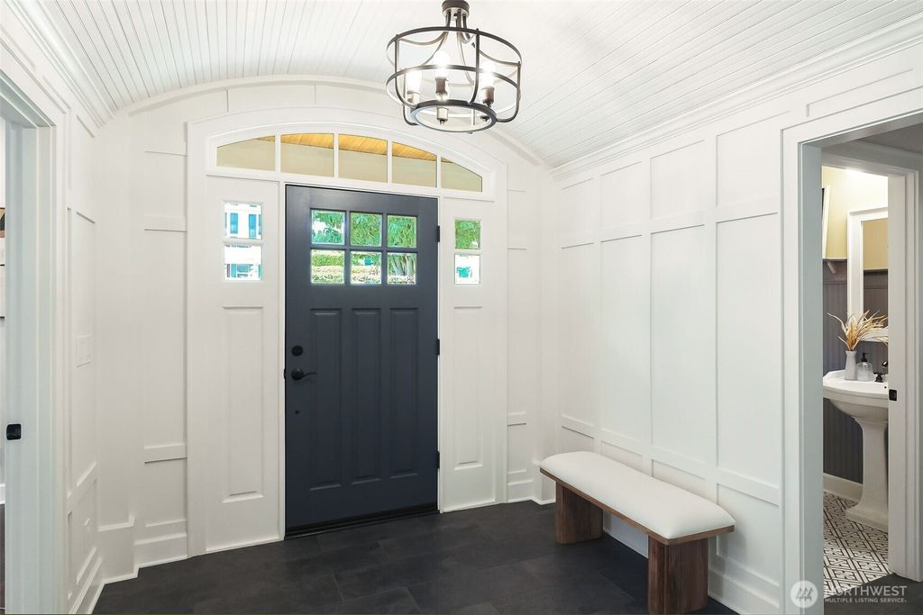 Photo of 6028 38th Ave Ave NE, Seattle, WA 98115 (MLS # 2395306)