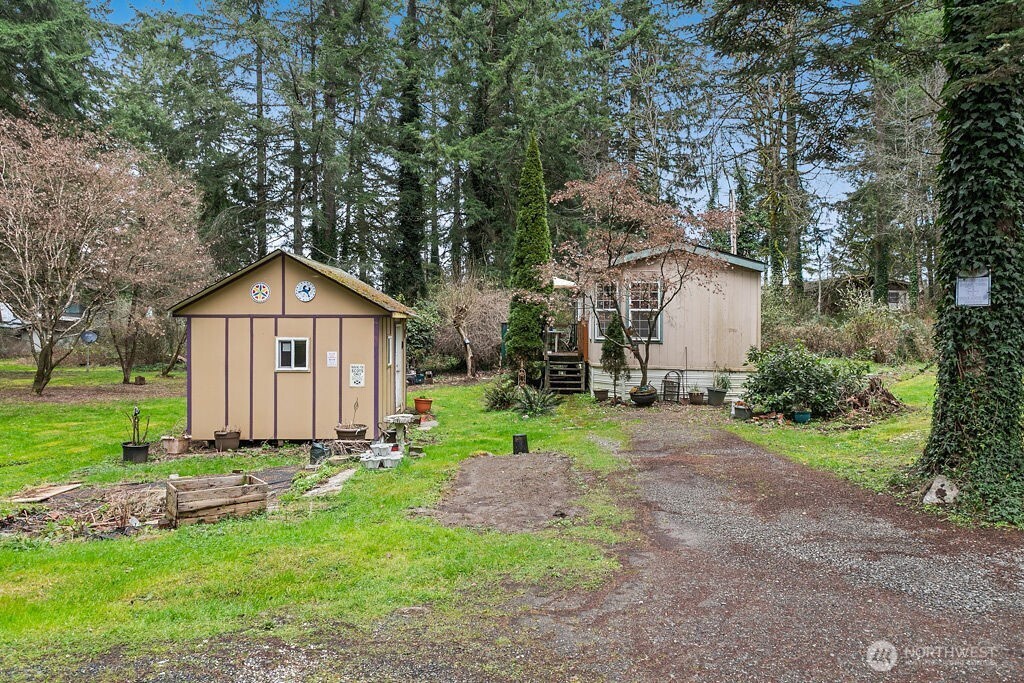 151 NE Deerwood Drive