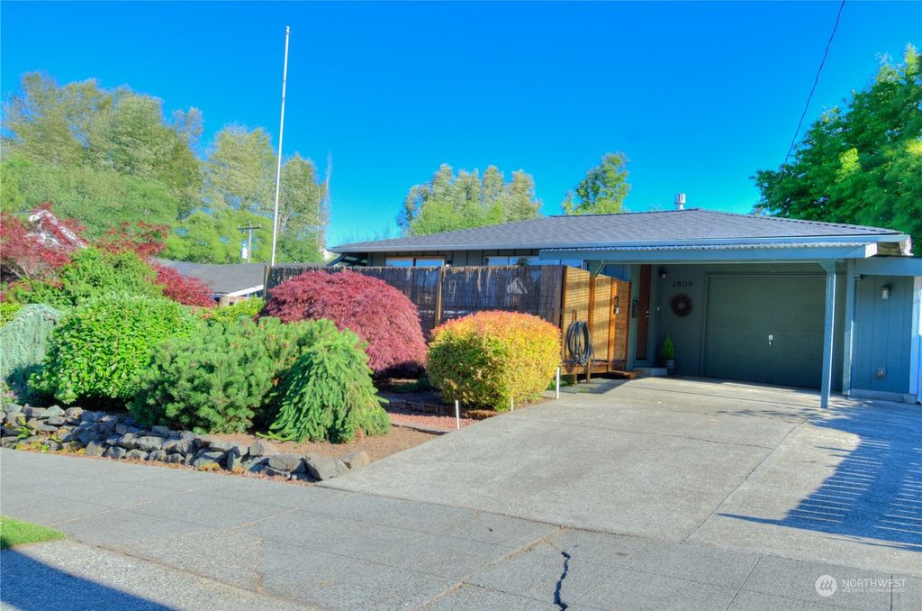 Photo of 2809 SW Adams Street, Seattle, WA 98126 (MLS # 2250623)