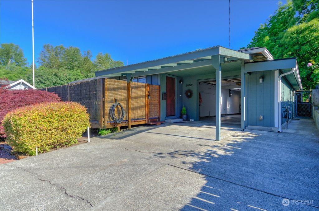 Photo of 2809 SW Adams Street, Seattle, WA 98126 (MLS # 2250623)
