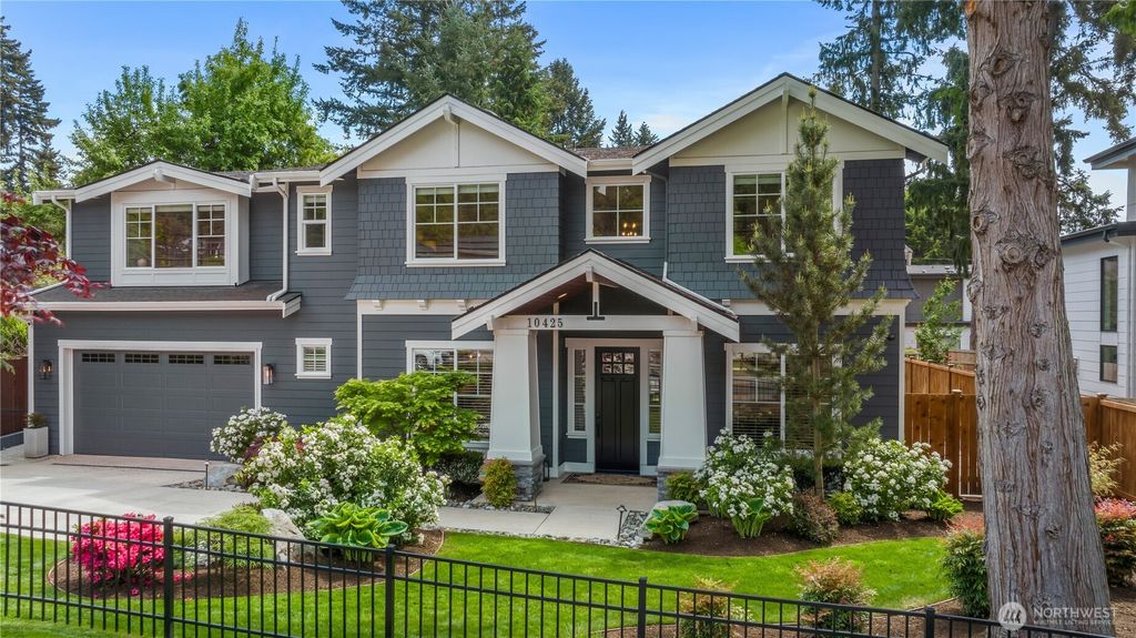 Photo of 10425 NE 112th Street, Kirkland, WA 98033 (MLS # 2523995)