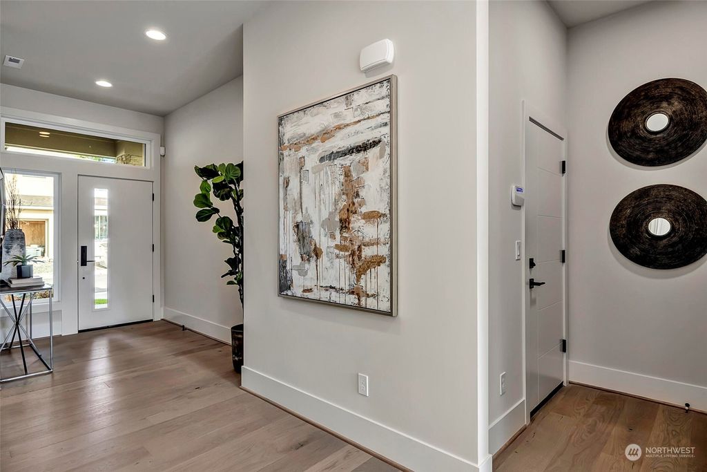 Photo of 23612 SE 35th Court, Sammamish, WA 98029 (MLS # 2050709)