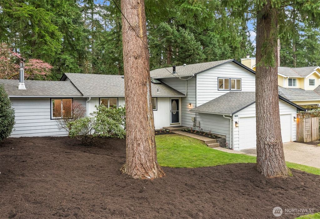 Photo of 9010 172nd Avenue NE, Redmond, WA 98052 (MLS # 2460888)