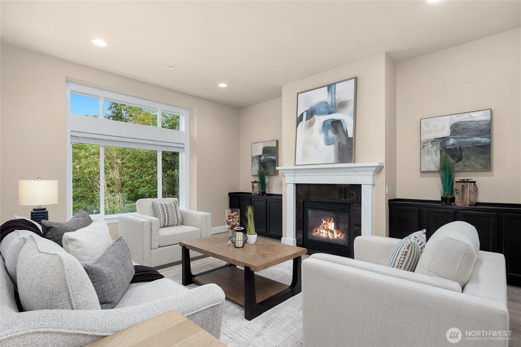 Photo of 16125 SE 44th Way, Bellevue, WA 98006 (MLS # 2561837)
