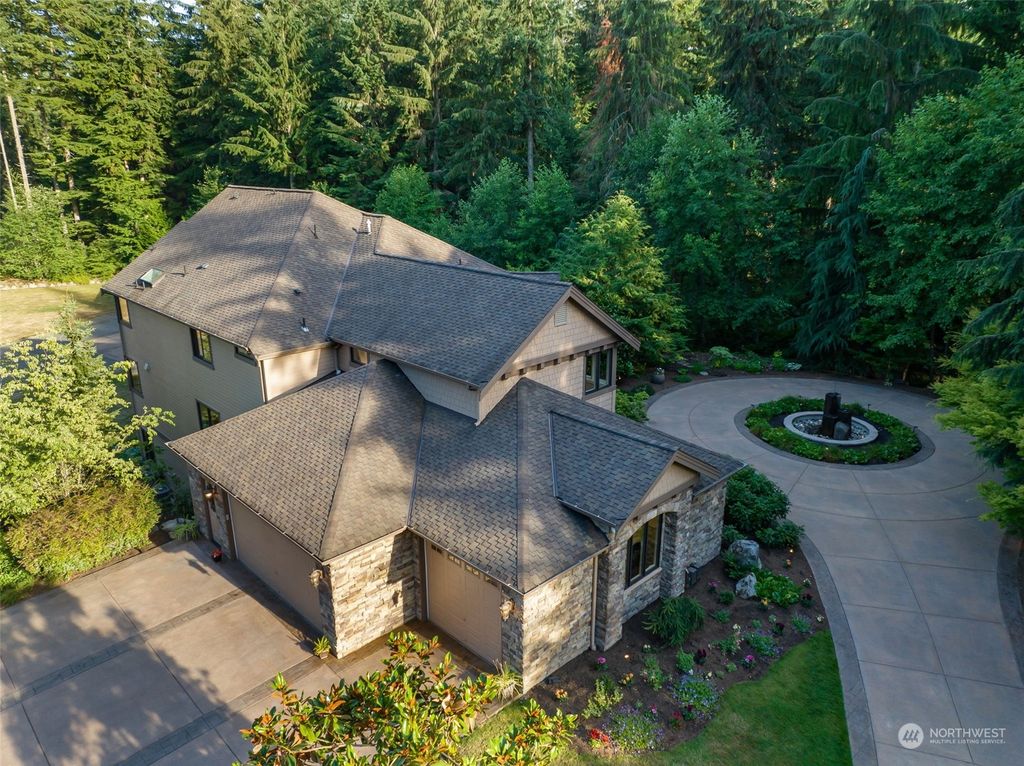 Photo of 8708 218th Avenue NE, Redmond, WA 98053 (MLS # 2143126)