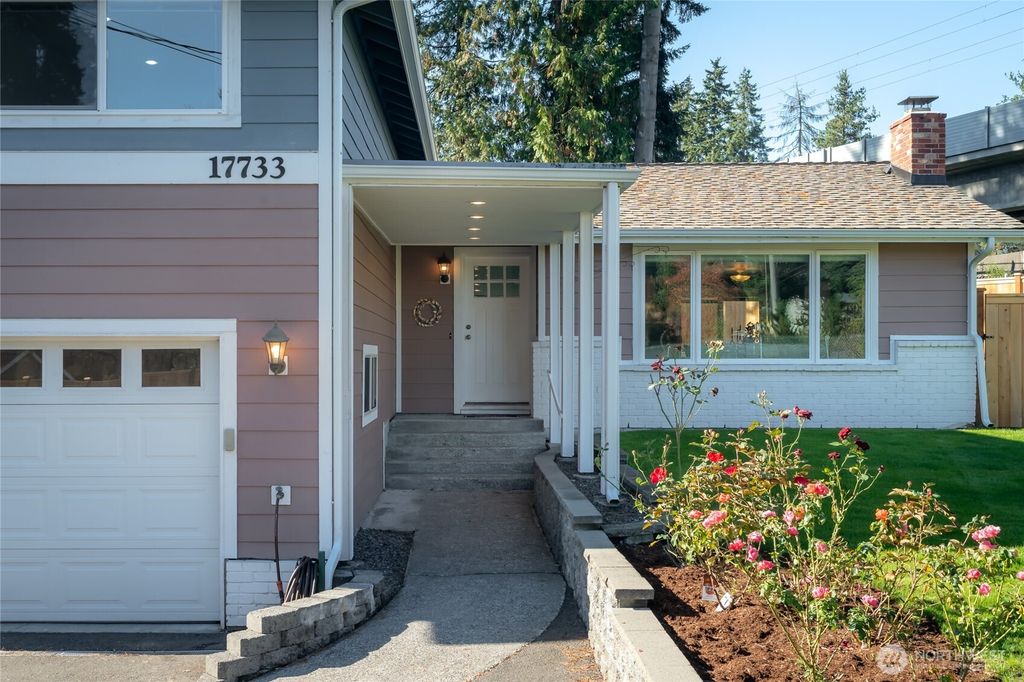Photo of 17733 2nd Place NE, Shoreline, WA 98155 (MLS # 2443029)