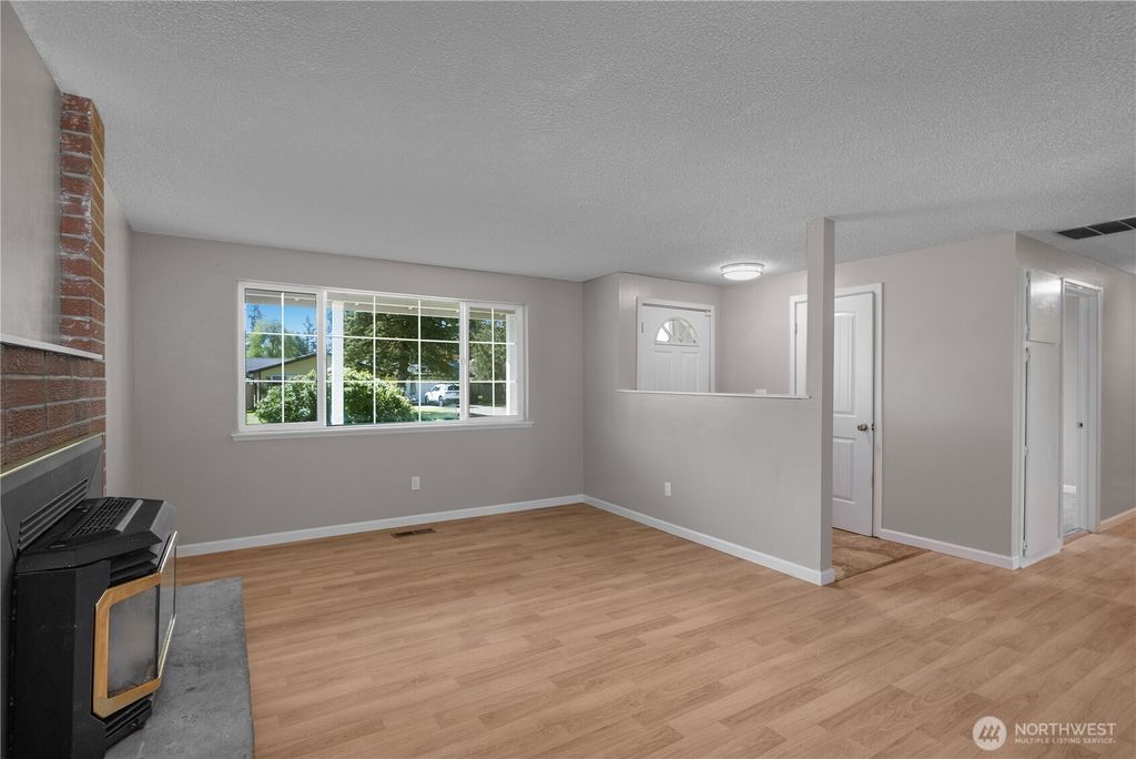 Photo of 17326 SE 265th Street, Covington, WA 98042 (MLS # 2504537)