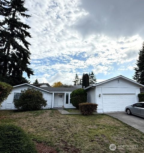 Photo of 32616 36th Ave Ave SW, Federal Way, WA 98023 (MLS # 2446568)