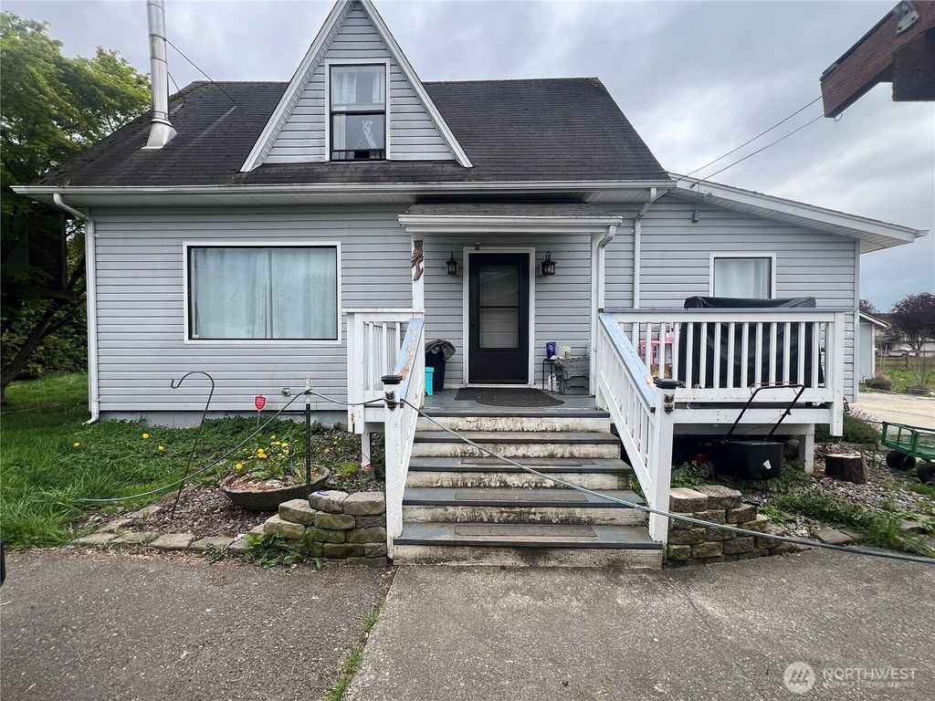 Photo of 46319 244th Avenue SE, Enumclaw, WA 98022 (MLS # 2514120)