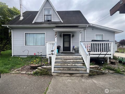 Photo of 46319 244th Avenue SE, Enumclaw, WA 98022 (MLS # 2514120)