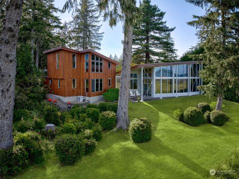 Photo of 15550 Sandridge Road, Long Beach, WA 98631 (MLS # 2265280)