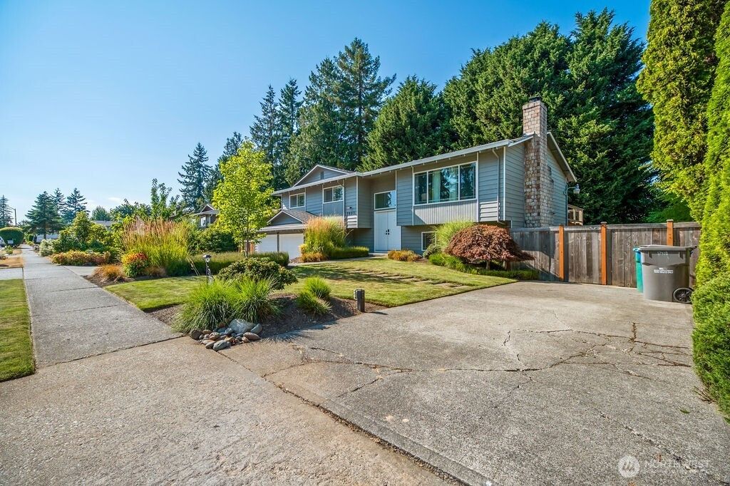 Photo of 3803 170th Street SW, Lynnwood, WA 98037 (MLS # 2411277)