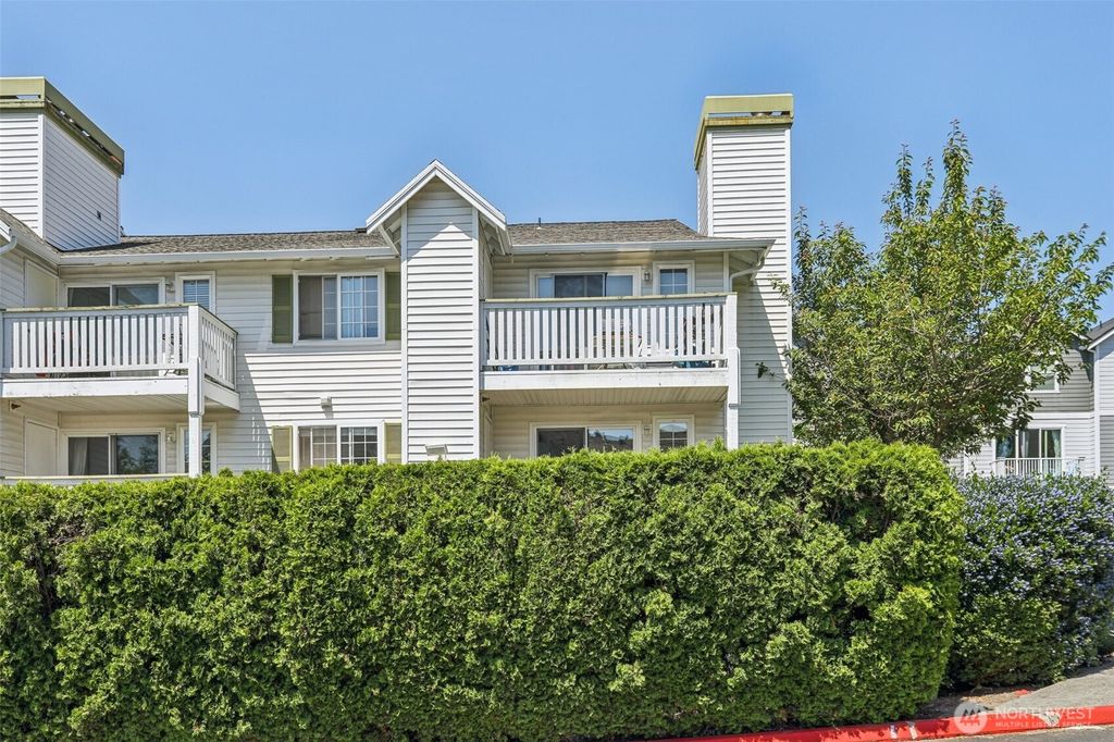 Photo of 901 Sunset Boulevard NE #A201, Renton, WA 98056 (MLS # 2387767)