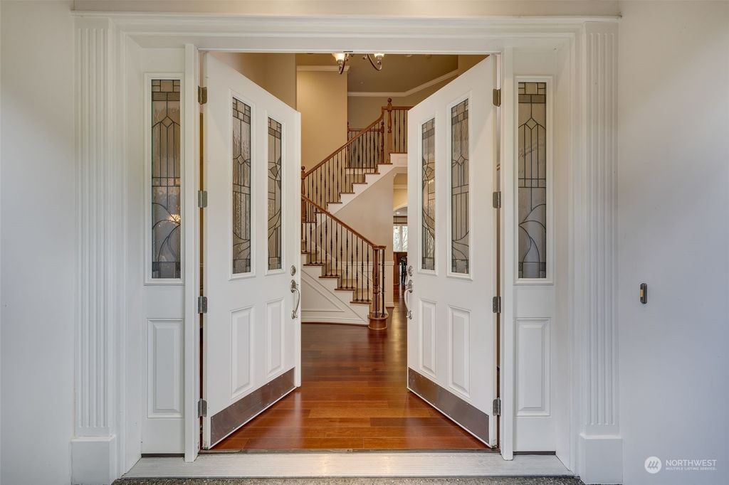 Photo of 19716 NE 42nd Way, Sammamish, WA 98074 (MLS # 2228472)
