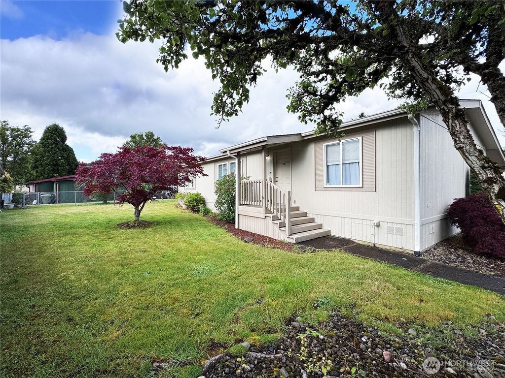 Photo of 57 Heritage Boulevard, Longview, WA 98632 (MLS # 2524399)