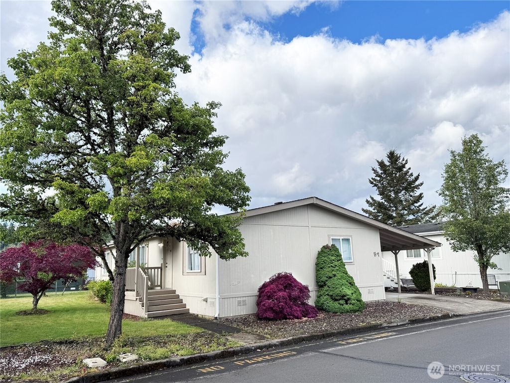 Photo of 57 Heritage Boulevard, Longview, WA 98632 (MLS # 2524399)
