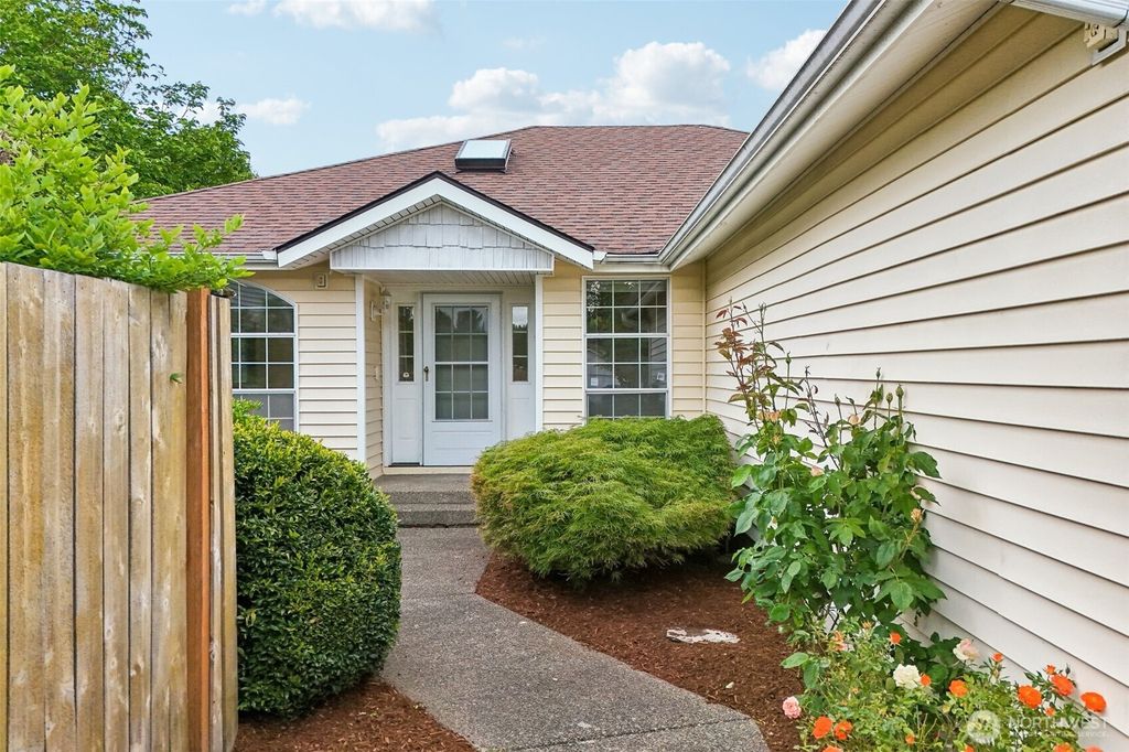 Photo of 11110 SE 219th Place, Kent, WA 98031 (MLS # 2529572)